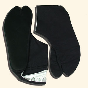 TABIS - Indoor, Schwarz mit schwarzer Sohle