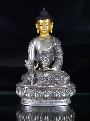 MEDIZIN-BUDDHA mit GRAVUR, versilbert